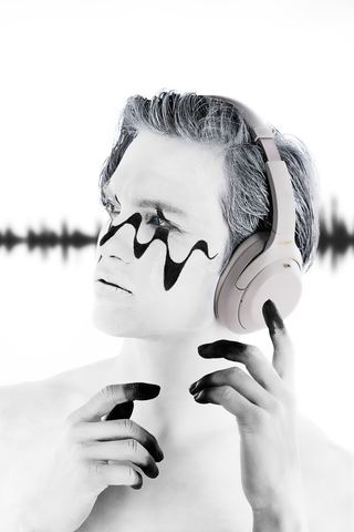 Sony Headphones 05