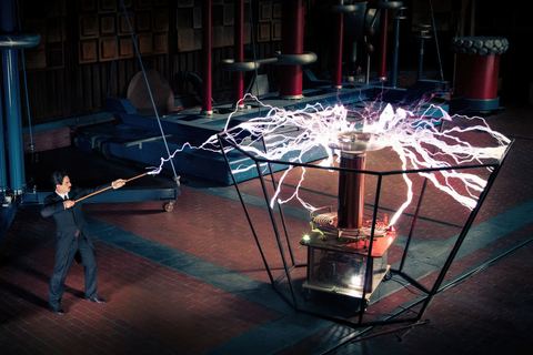 A Day With Nikola Tesla 03
