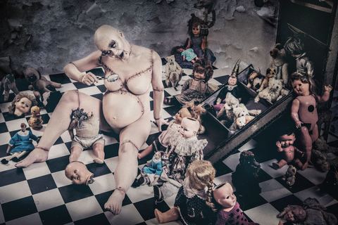 The Mad Doll 02