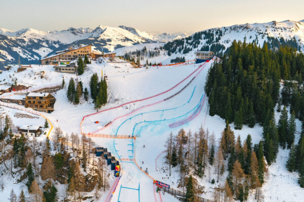 Hahnenkamm Skirennen in Kitzbühel